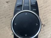 Head unit multimedia control