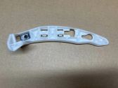 Rear bumper mounting bracket