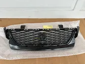 Grille calandre supérieure de pare-chocs avant