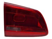 Tailgate rear/tail lights