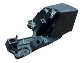 Rear bumper mounting bracket