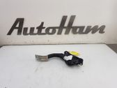 Accelerator throttle pedal