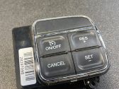 Steering wheel buttons/switches