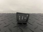 Steering wheel buttons/switches