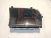 Radio / CD-Player / DVD-Player / Navigation
