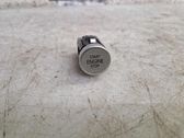 Bouton poussoir de démarrage du moteur