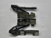 Engine bonnet/hood hinges