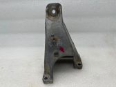Engine mounting bracket