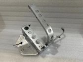 Fender mounting bracket