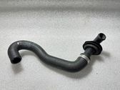 Tuyau de liquide de refroidissement moteur