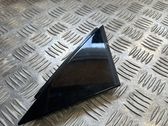 Etuoven lasin muotolista