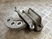 Engine mounting bracket