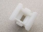 Headlight/headlamp mounting bracket