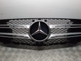 Oberes Gitter vorne