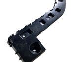 Bumper support mounting bracket corner