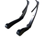 Front wiper blade arm