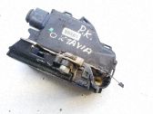 Cerradura de puerta delantera