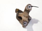 Engine mounting bracket