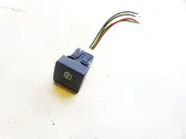 Botón interruptor de bloqueo de puertas