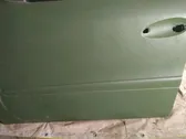 Listón embellecedor de la puerta delantera (moldura)