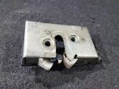Cerradura de puerta trasera