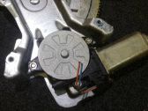 Motor del regulador de la ventanilla de la puerta delantera
