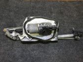Tringlerie et moteur d'essuie-glace avant
