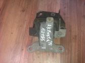 Engine mount bracket