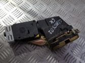 Cerradura de puerta trasera
