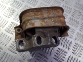 Engine mount bracket