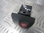 Botón interruptor de luz de peligro
