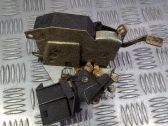 Cerradura de puerta delantera