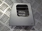 Rejilla de ventilación central del panel