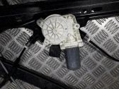 Motor del regulador de la ventanilla de la puerta delantera