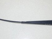 Front wiper blade arm