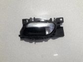 Manecilla interna puerta delantera