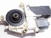 Motor del regulador de la ventanilla de la puerta delantera