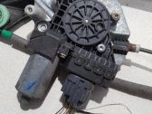 Motor del regulador de la ventanilla de la puerta delantera