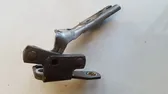 Engine bonnet/hood hinges