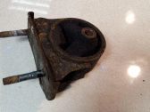 Engine mount bracket