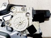 Motor del regulador de la ventanilla de la puerta delantera