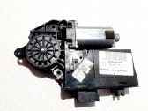 Silnik regulatora szyby drzwi przednich