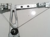 Regulador con motor de la ventanilla de la puerta corredera