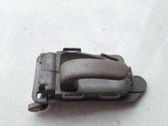Manecilla interna puerta delantera