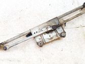 Tringlerie et moteur d'essuie-glace avant