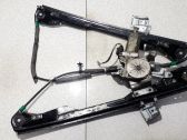 Regulador con motor de la ventanilla de la puerta corredera