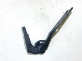 Engine bonnet/hood hinges