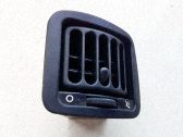 Rejilla de ventilación central del panel