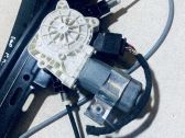 Motor del regulador de la ventanilla de la puerta delantera