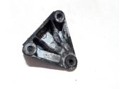 Engine mounting bracket